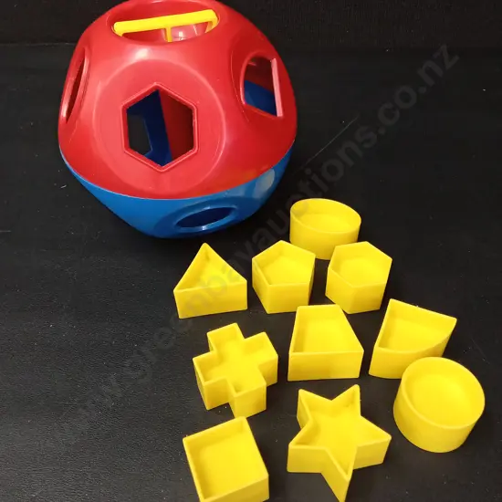 VINTAGE TUPPERWARE SHAPE ORGANISER