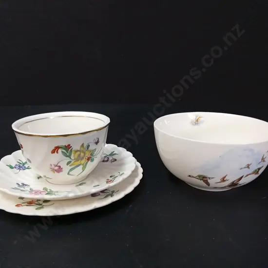 OLDE BRISTOL PORCELAIN TEA TRIO AND AM ASKED MEAKIN ENGLAND BOWL D12CM