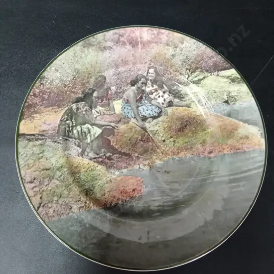 VINTAGE ROYAL DOULTON SERIES WARE CABINET PLATE FEATURING THE "MĀORI WOMEN B"' DESIGN D26CM