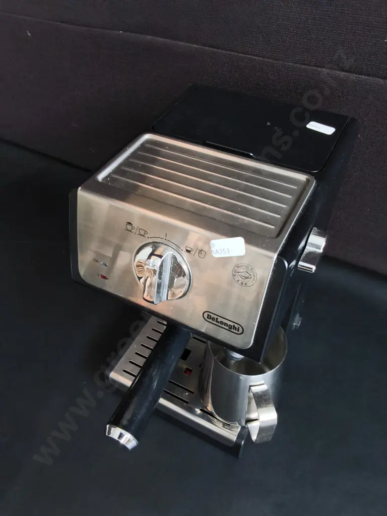 DE'LONGHI PUMP ESPRESSO MACHINE, WORKING Image 1++