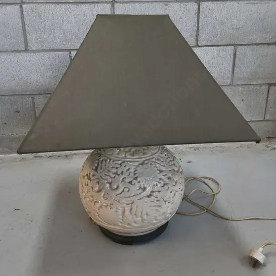 VINTAGE CHINOISERIE TABLE LAMP, H 63 CM, WORKING