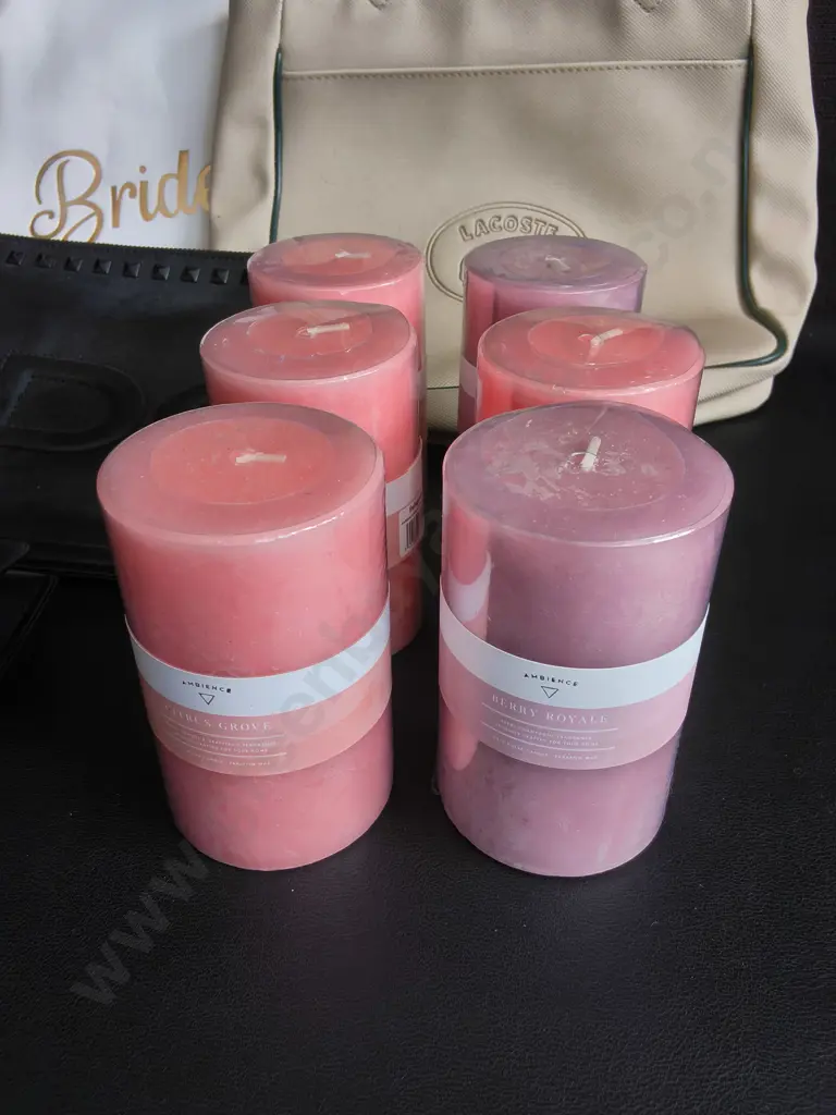 MIX OF BAGS AND BRAND NEW CANDLES Image 1++