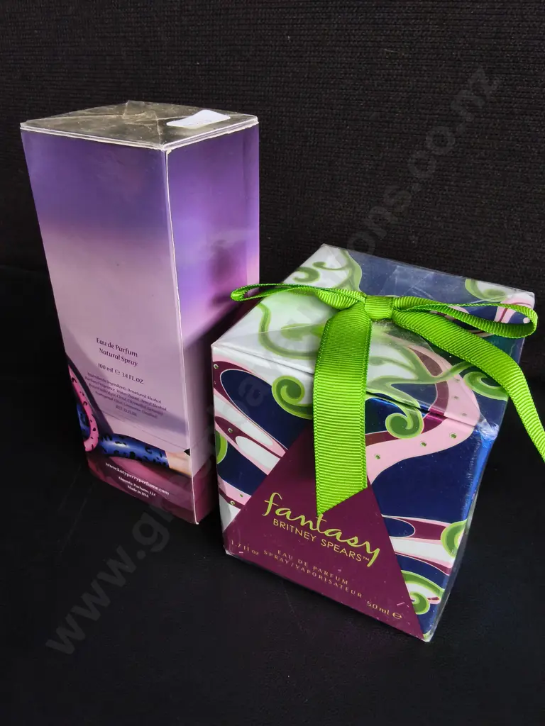 PAIR OF BRAND NEW CELEBRITY PERFUMES Image 1++