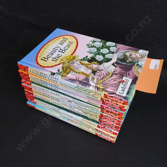 COLLECTION OF 1990S LADYBIRD FAVOURITE TALES AND LADYBIRD CLASSIC BOOKS, 15 PIECES