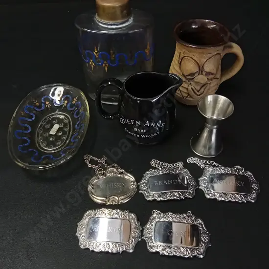 MIX OF ITEMS TALLEST H14CM