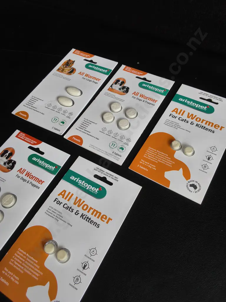 5 BRAND NEW PACKS OF PET WORMERS Image 1++