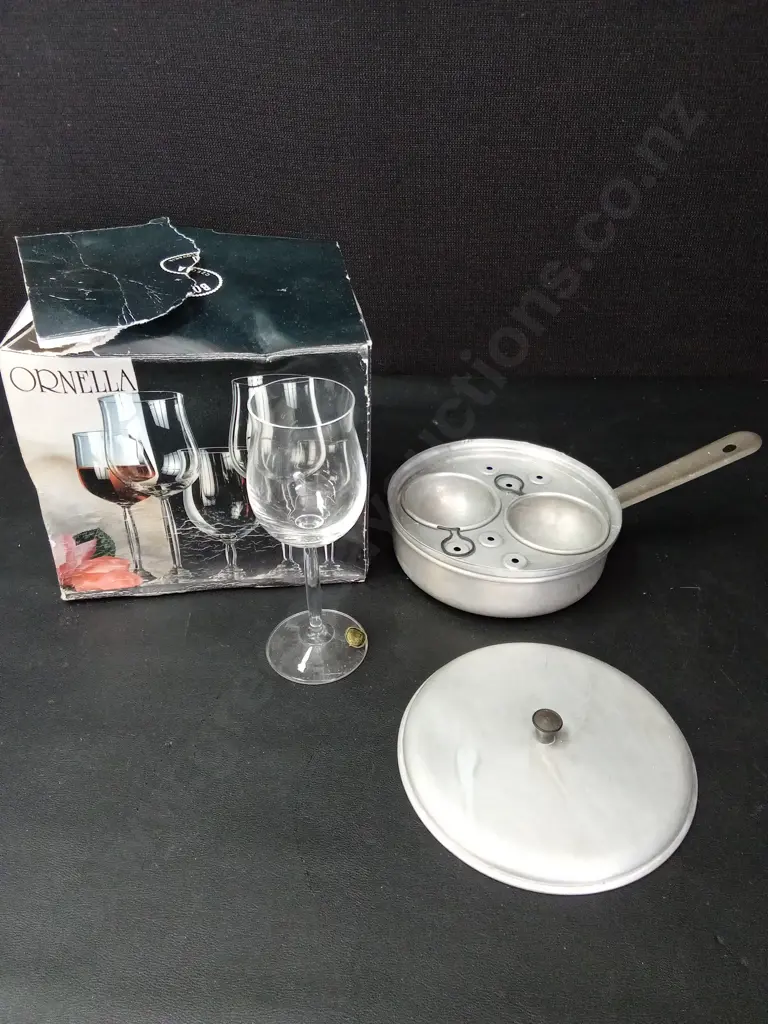 6 ORNELLA GLASSES H17CM AND A VINTAGE EGG POACHER PAN Image 1++