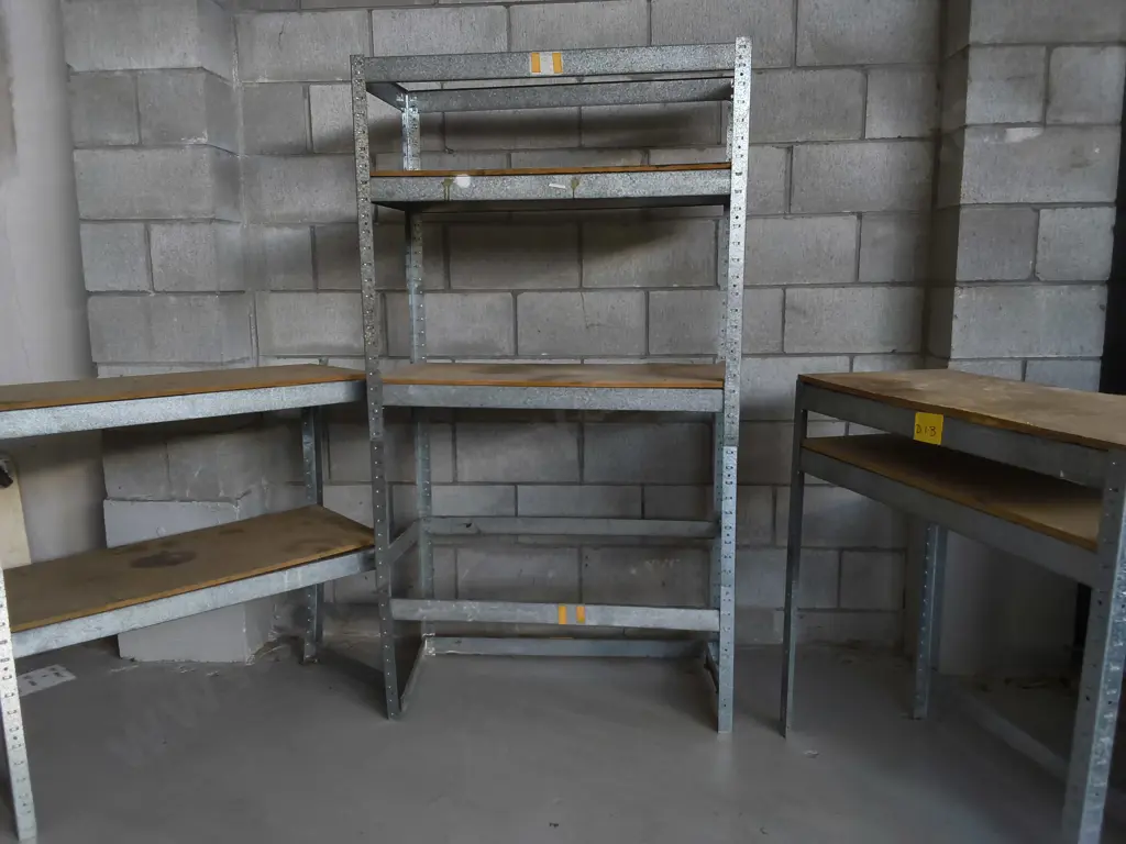 3 METAL SHELVING UNITS, TALLEST H 1.65 M X W 90 CM X D 41 CM Image 1++