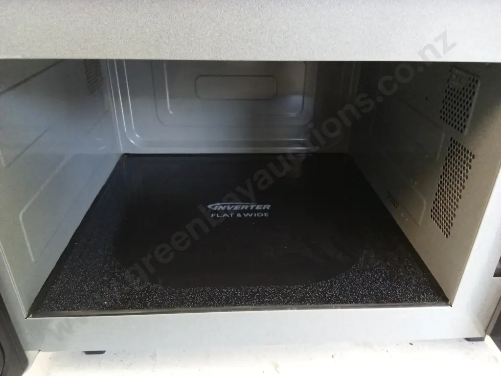 PANASONIC INVERTER MICROWAVE Image 1++