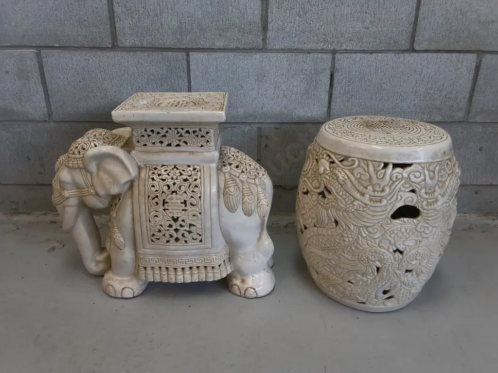 PAIR OF VINTAGE CHINOISERIE CERAMIC GARDEN STOOLS, TALLEST H 44 CM Image 1++