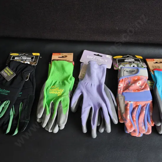 5 BRAND NEW PAIRS OF GARDENING GLOVES