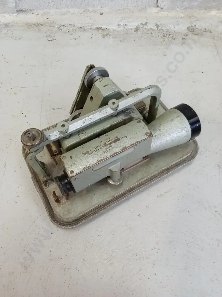 VINTAGE COOKE S330 SURVEYORS LEVEL, 24CM WIDE Image 1++