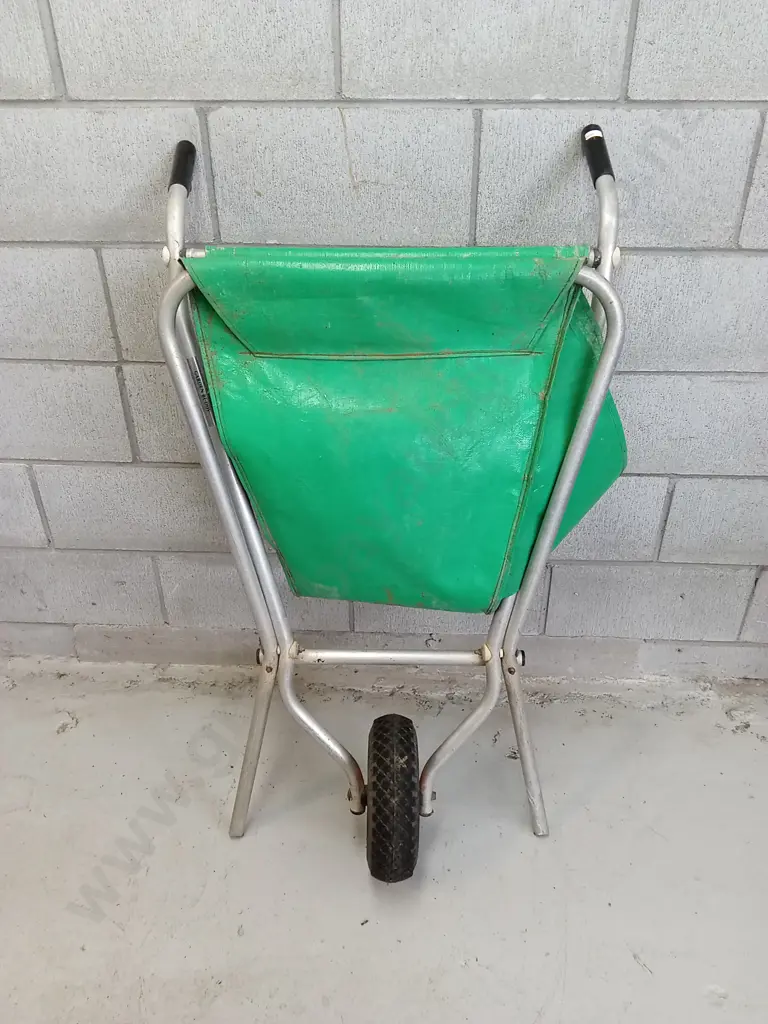 GARDEN BUDDY WHEEL BARROW, BIN L IS 87CM Image 1++