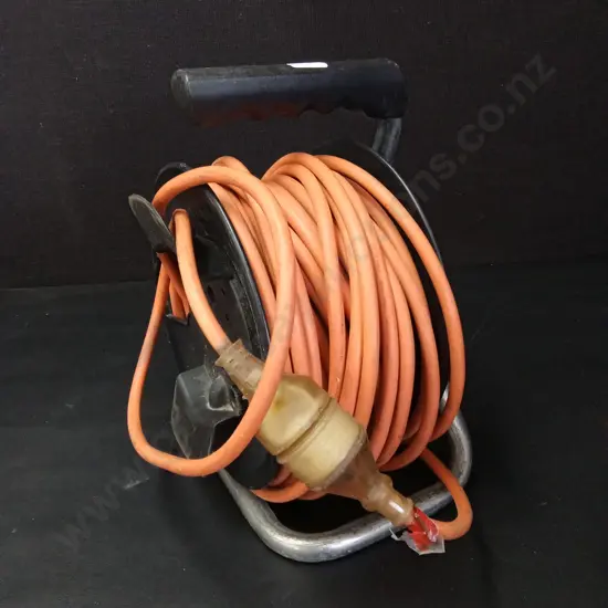 ORANGE EXTENSION LEAD