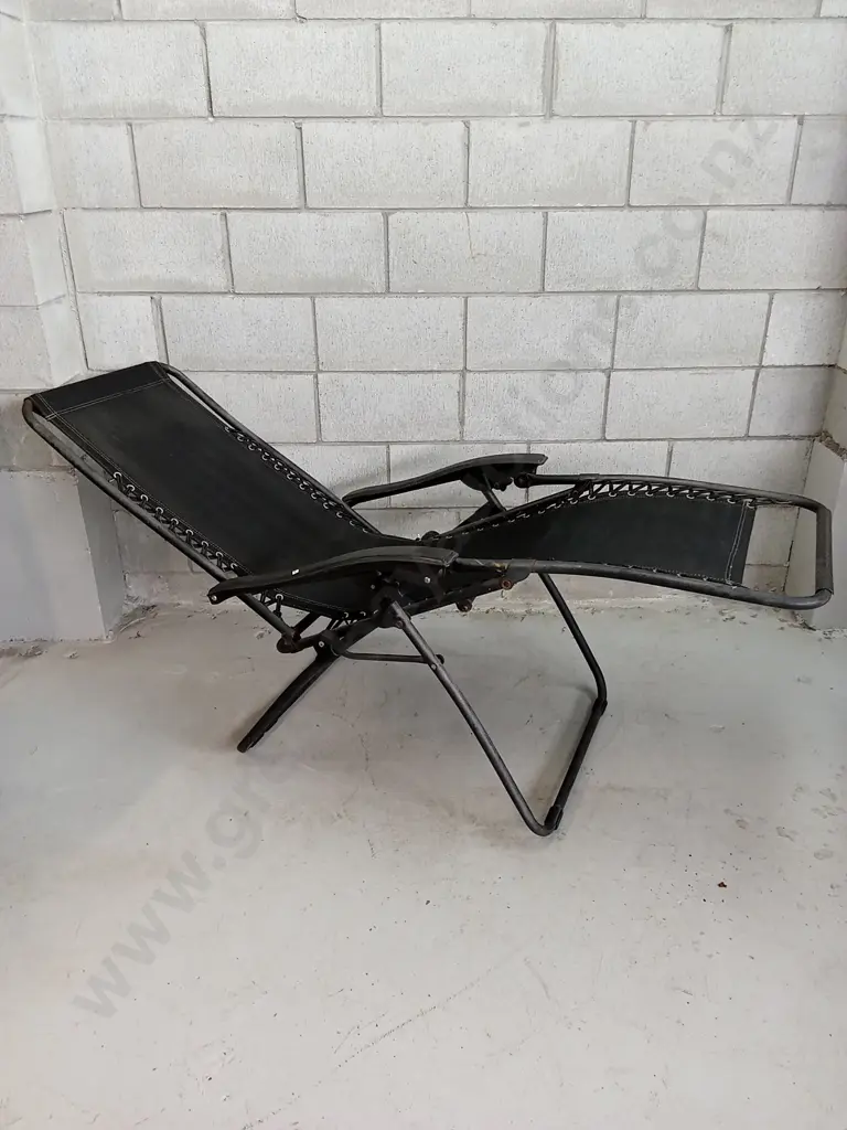 RECLINING CAMPING CHAIR Image 1++