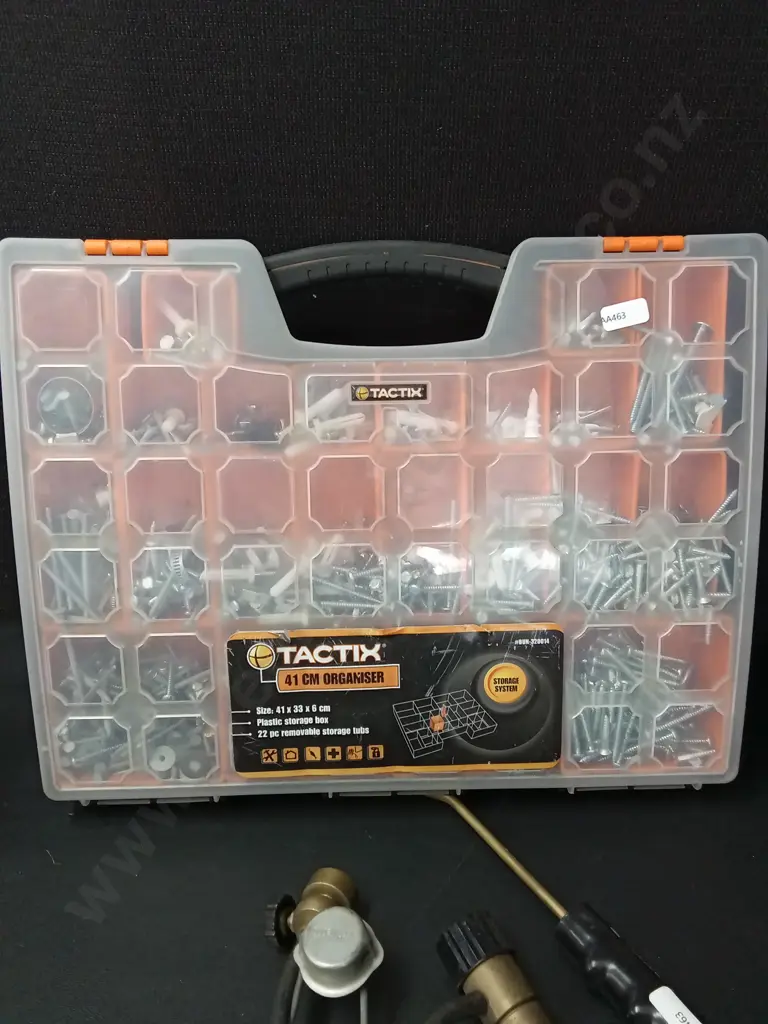 BOX OF MIXED TOOLS Image 1++