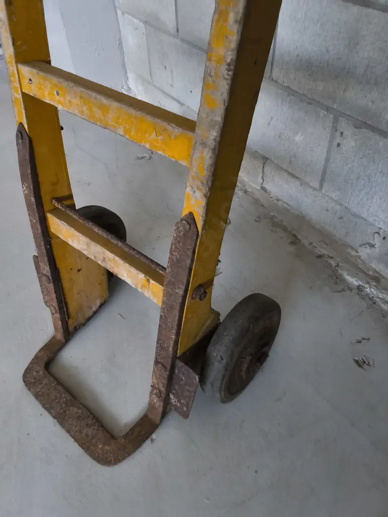 VINTAGE WOODEN HAND TRUCK, H 1.2 M Image 1++
