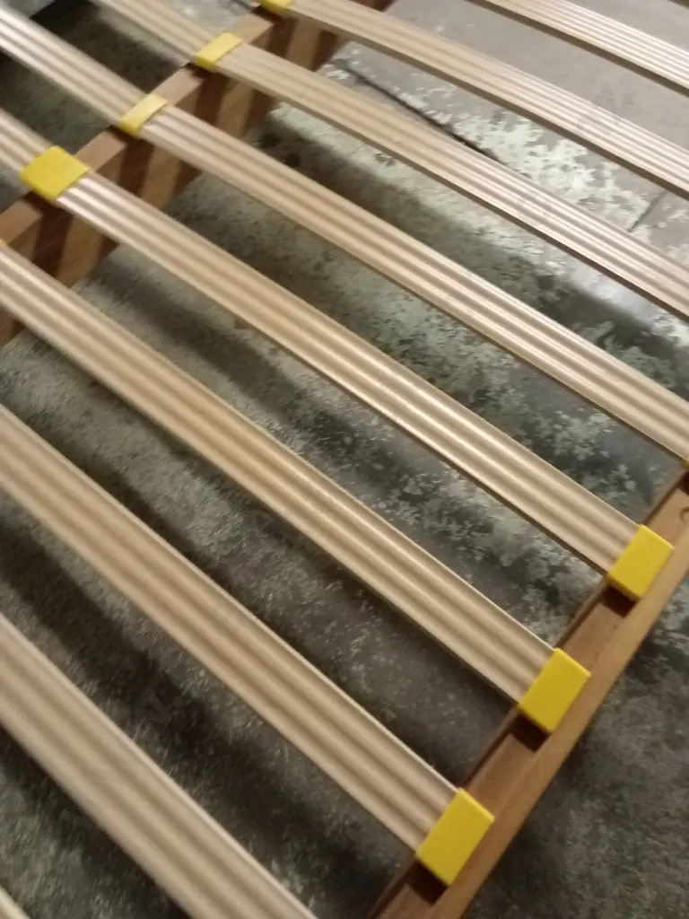 SOLID WOODEN SLAT BED FRAME AND MATTRESS Image 1++