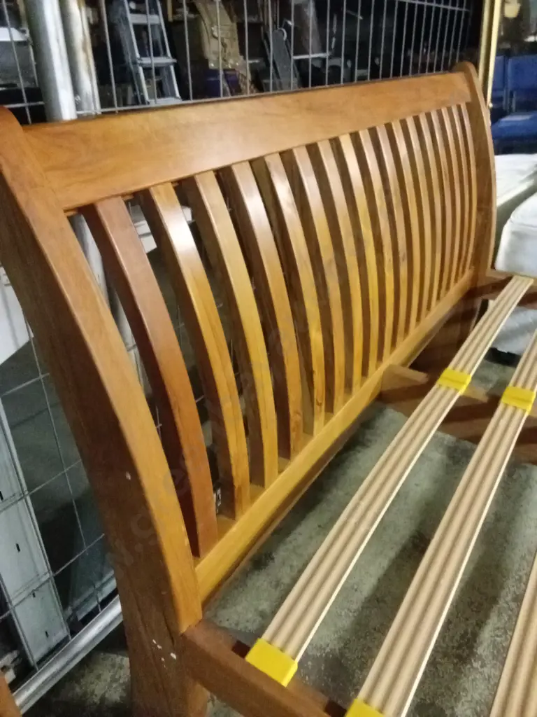 SOLID WOODEN SLAT BED FRAME AND MATTRESS Image 1++