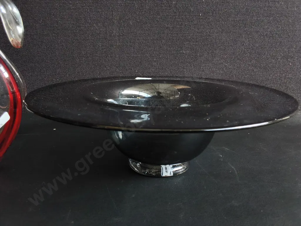 VINTAGE MID CENTURY MODERN ART GLASS, MURANO STYLE RED SOMMERSO SWAN, AND SMOKE GLASS PEDESTAL BOWL, TALLEST H 20 CM Image 1++