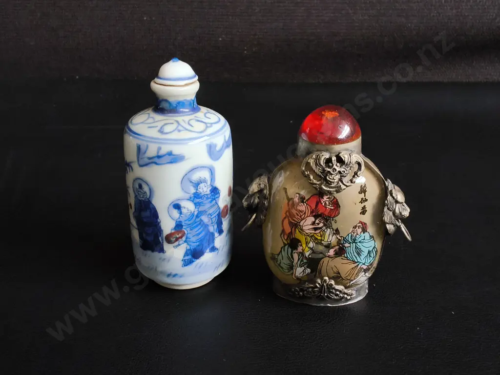 PAIR OF VINTAGE CHINESE SNUFF BOTTLES, TALLEST H 10 CM Image 1++
