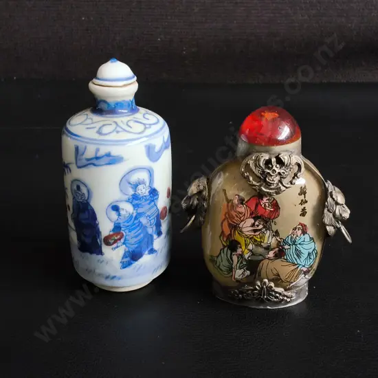 PAIR OF VINTAGE CHINESE SNUFF BOTTLES, TALLEST H 10 CM