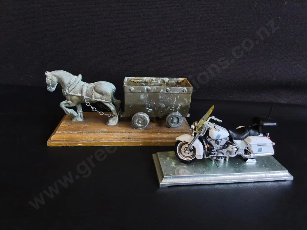 PAIR OF DECORATIVE TABLETOP PIECESM WIDEST W 23 CM Image 1++