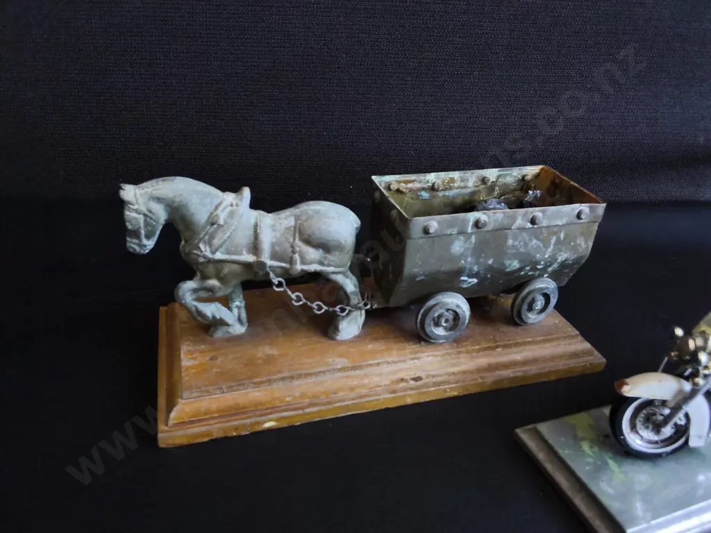 PAIR OF DECORATIVE TABLETOP PIECESM WIDEST W 23 CM Image 1++