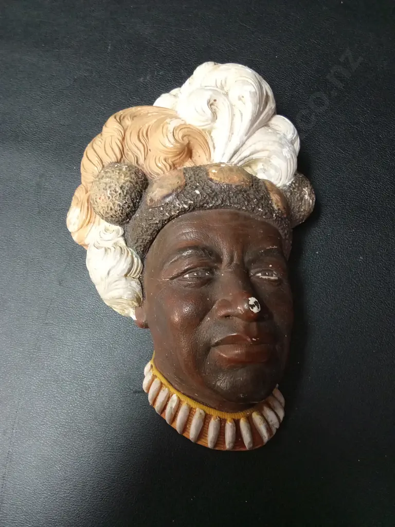 2 VINTAGE BOSSONS CHLAKWARE WALL MASKS "SNAKE CHARMER" AND "SHAKA ZULU" TALLEST H22CM Image 1++
