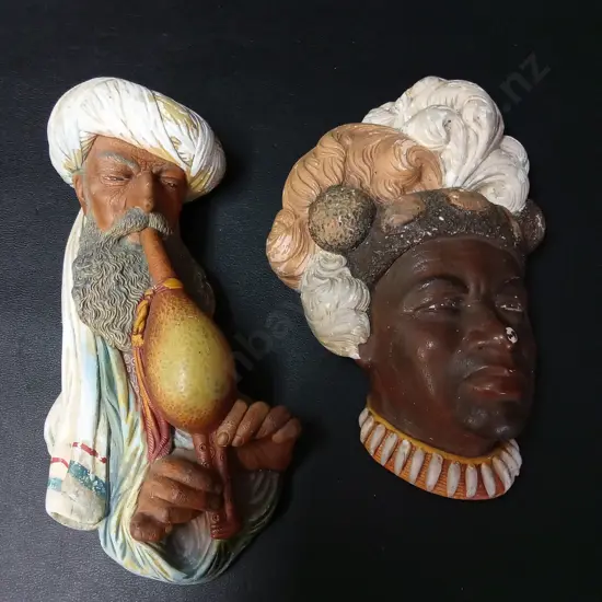 2 VINTAGE BOSSONS CHLAKWARE WALL MASKS "SNAKE CHARMER" AND "SHAKA ZULU" TALLEST H22CM