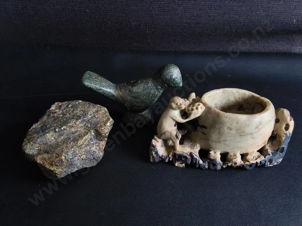 VINTAGE STONE CARVED BIRD FIGURE, CHINESE SOAPSTONE INKWELL, MINERAL SPECIMEN, WIDEST W 13 CM Image 1++