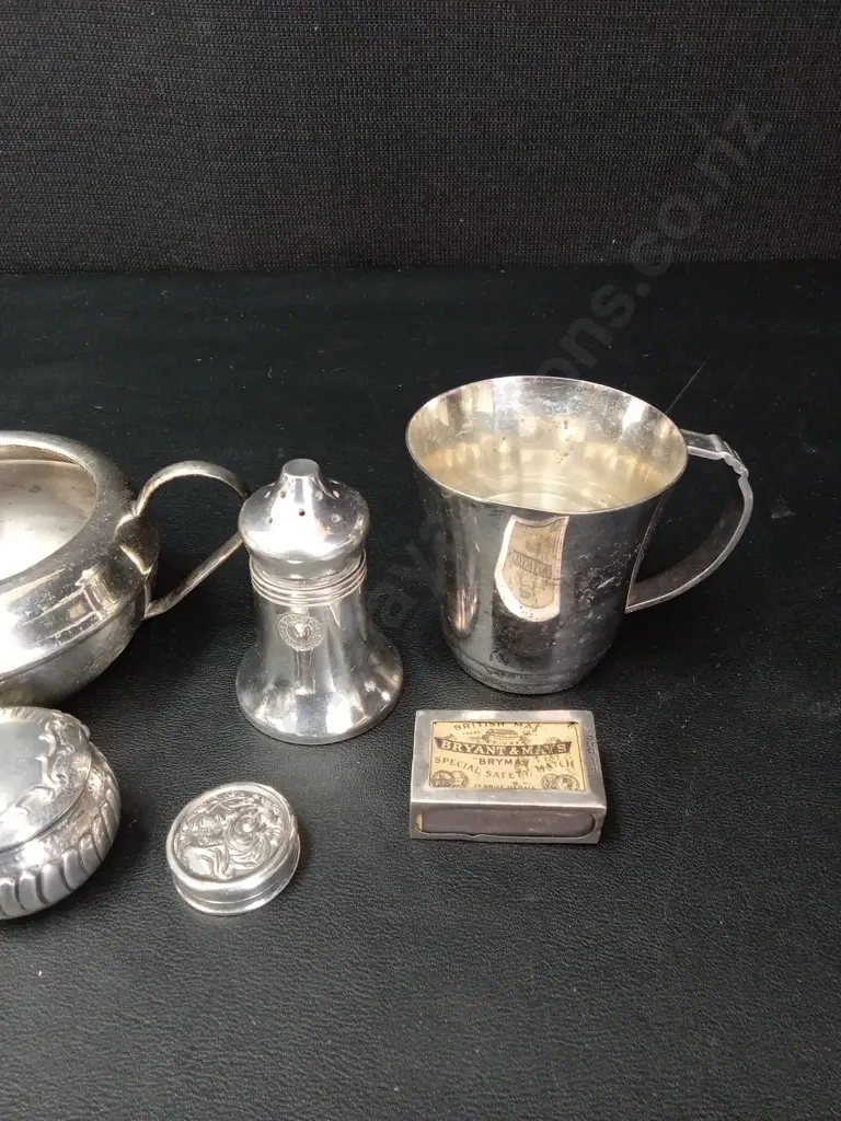 COLLECTION OF VINTAGE ITEMS TALLEST H7CM Image 1++