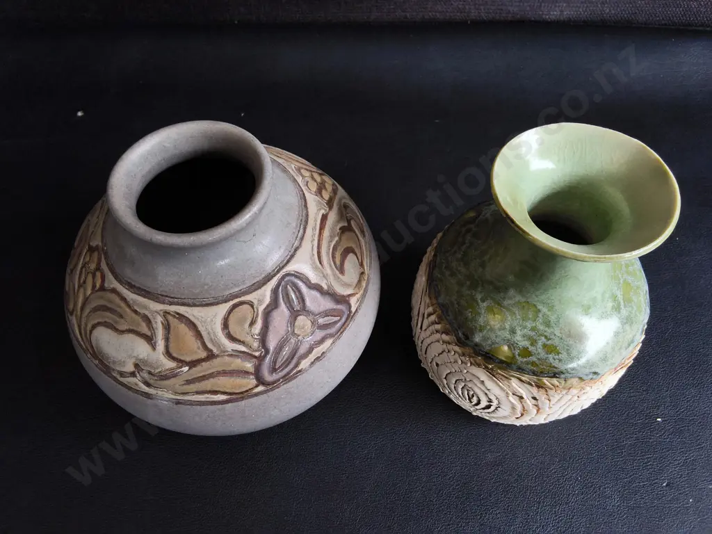 PAIR OF HANDCRAFTED CERAMIC VASES, TALLEST H 13 CM Image 1++