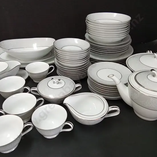 NORITAKE CHINA SET