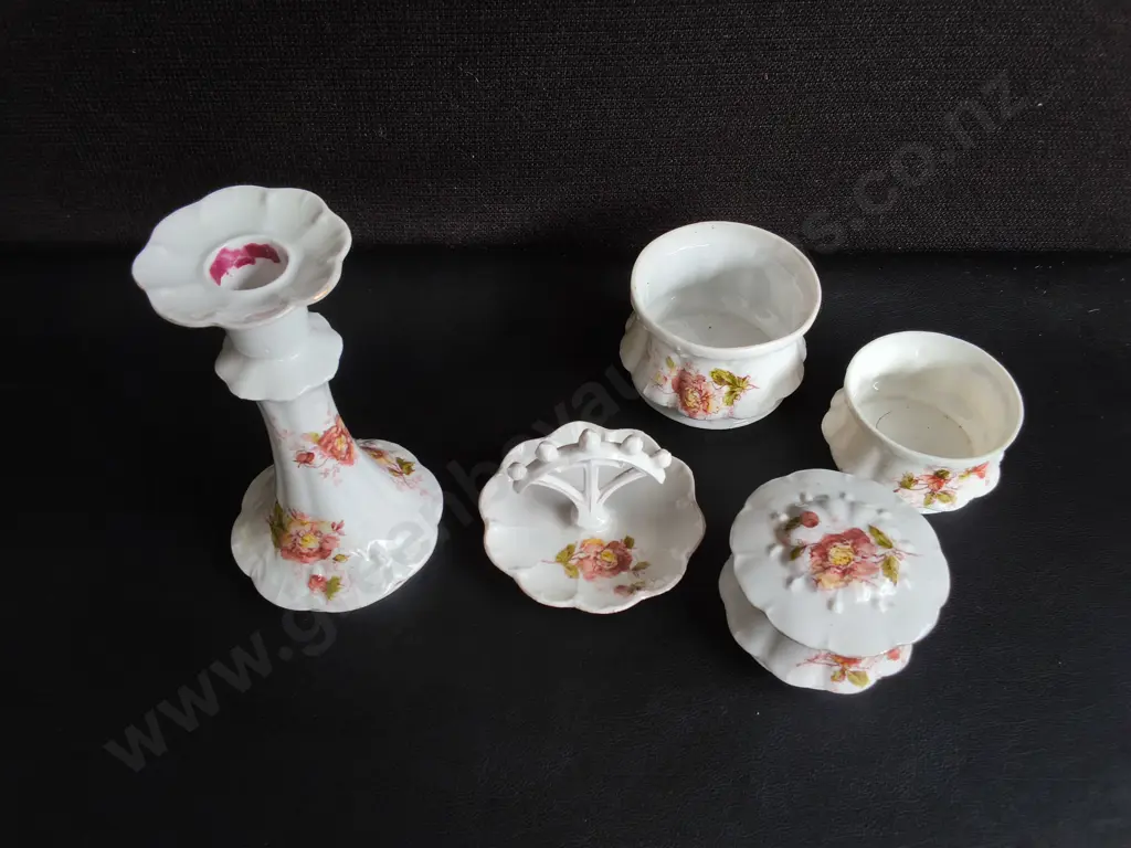 5 PIECES VINTAGE PORCELAIN VANITY SET, TALLEST H 16 CM, DAMAGE PICTURED Image 1++