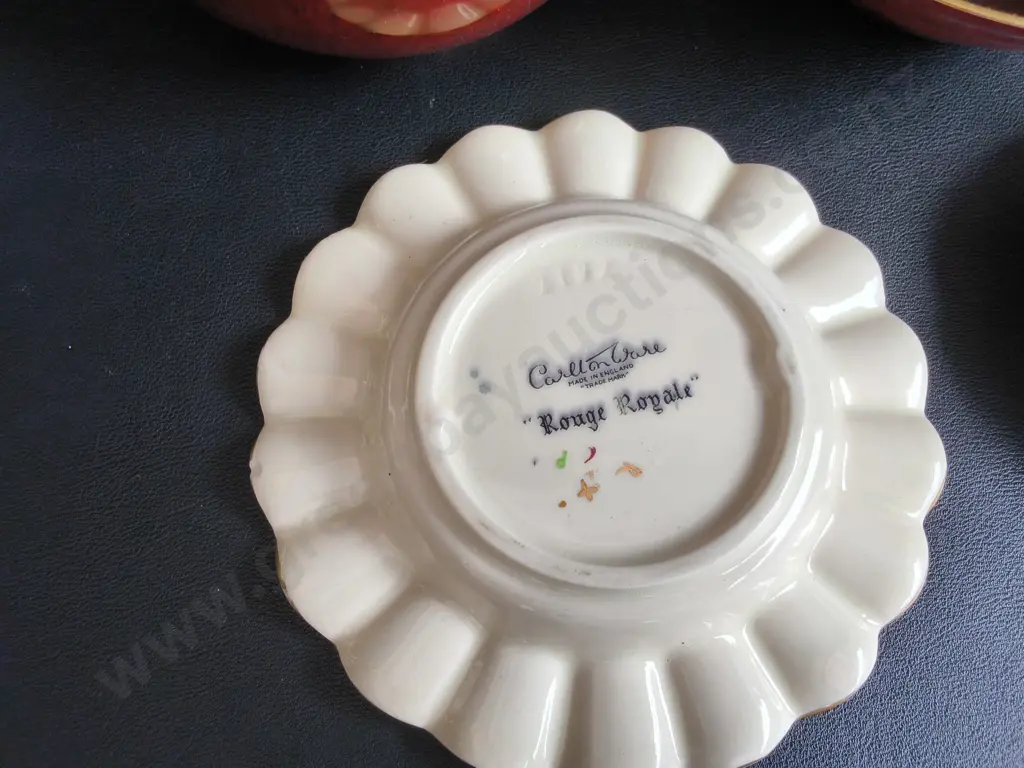 4 PIECES VINTAGE CARLTON WARE DISHES Image 1++