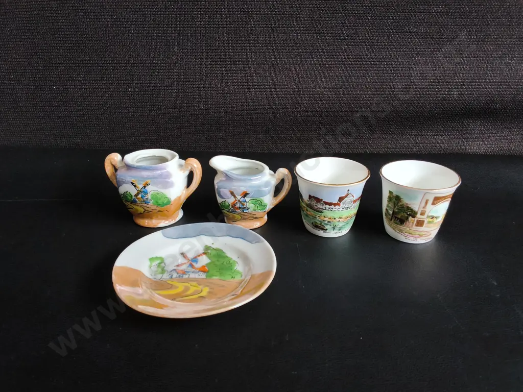5 PIECES VINTAGE MINIATURE PORCELAIN ITEMS Image 1++