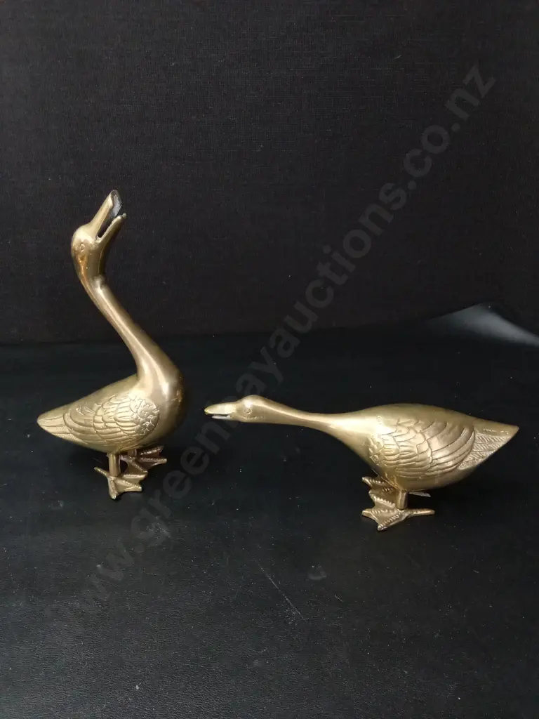 2 VINTAGE BRASS DUCKS TALLEST H23CM, BABOUCHE TRINKET DISH AND TROPHEY TABLE LIGHTER Image 1++