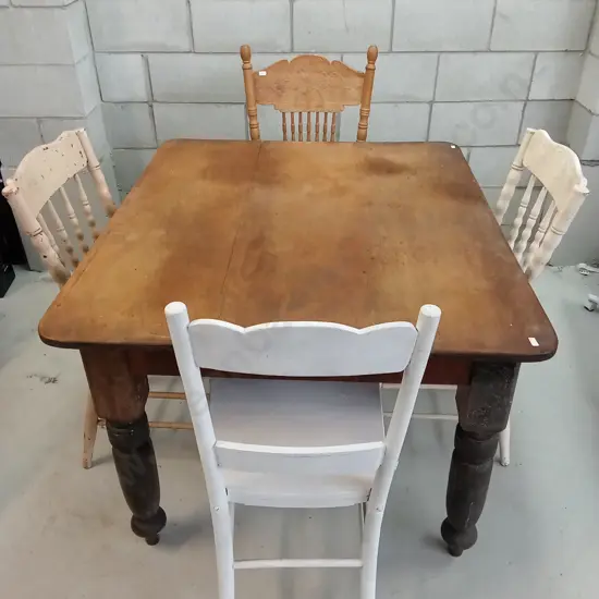 VINTAGE WOODEN SQUARE FARMHOUSE DINING TABLE WITH FOUR CHAIRS, H 75CM X W 118CM X D 102CM