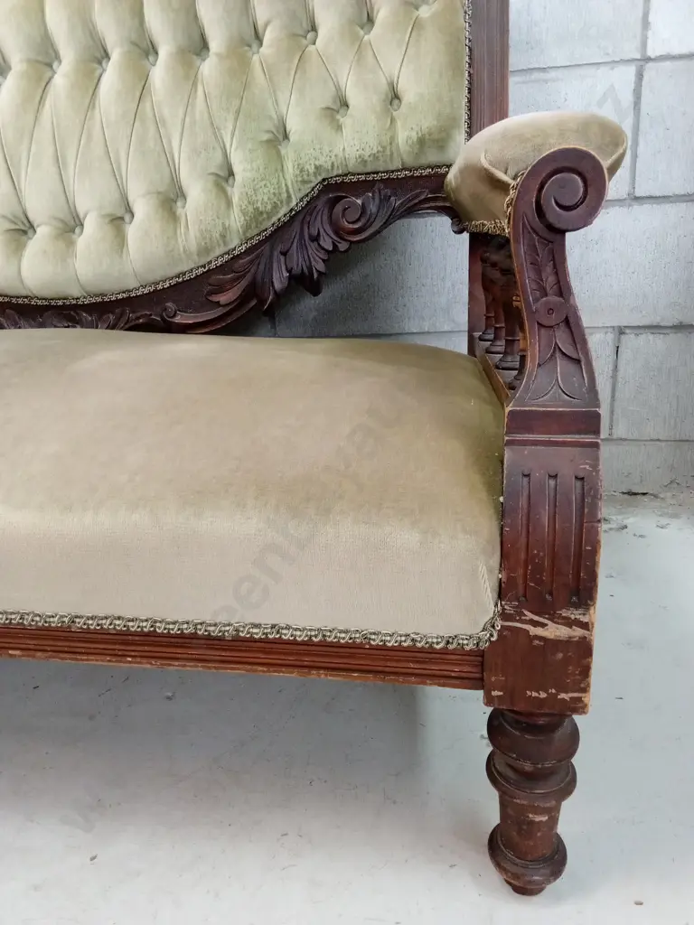 VINTAGE VICTORIAN STYLE CARVED WOOD SETTEE, WITH PISTACHIO VELVET UPHOLSTERY, H 94CM X W 144CM X D 84CM Image 1++