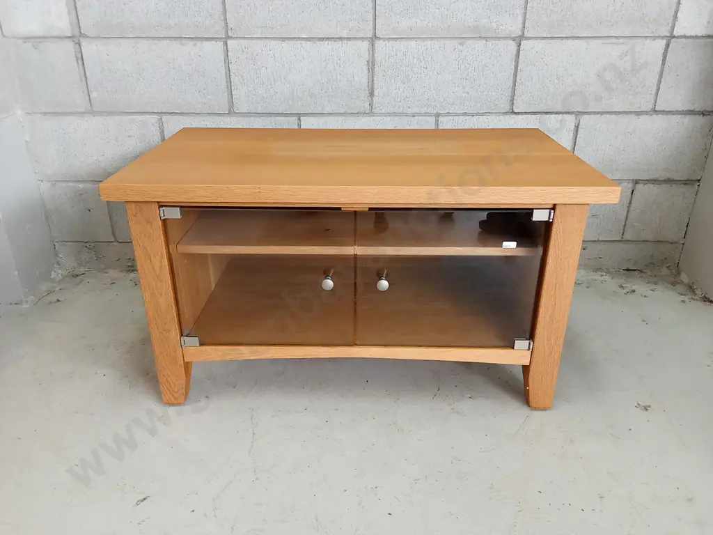 WOODEN TV CABINET, H 51CM X W 91CM X D 50CM Image 1++