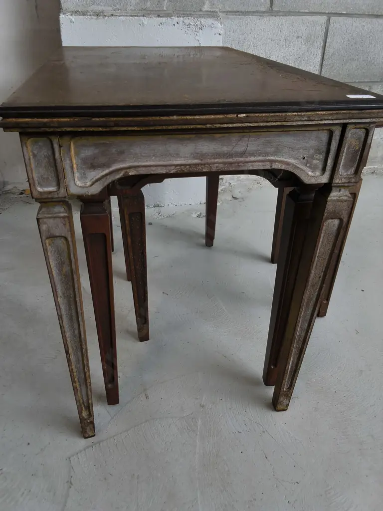 VINTAGE SET OF 3 WOODEN NESTING TABLES, TALLEST H 46 CM X W 61 CM X D 35 CM Image 1++