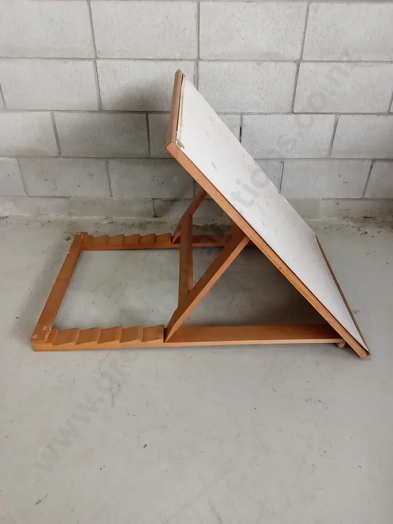 ADJUSTABLE WOODEN DRAFTING BOARD, 92CM X 72CM Image 1++