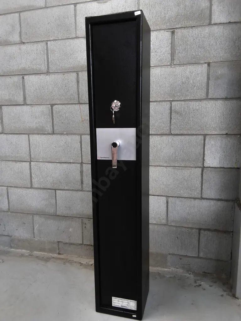 SANDLEFORD GUN SAFE, H 1.46 M Image 1++