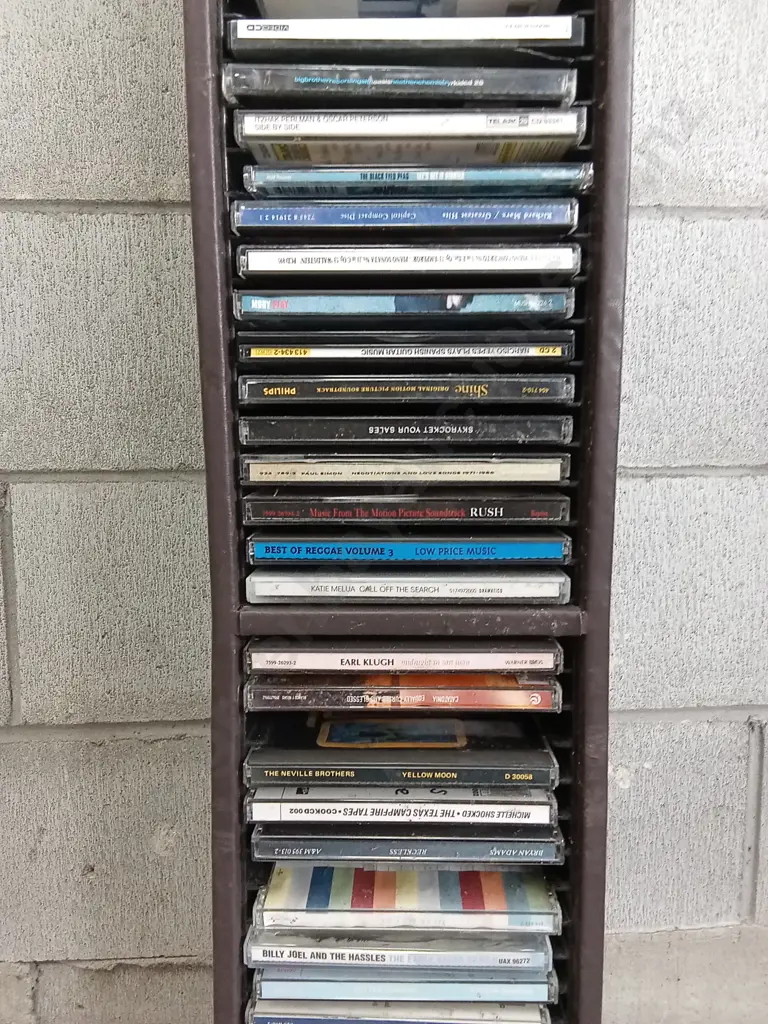 VERTICAL CD STORAGE TOWER WITH CONTENTS, 95CM Image 1++