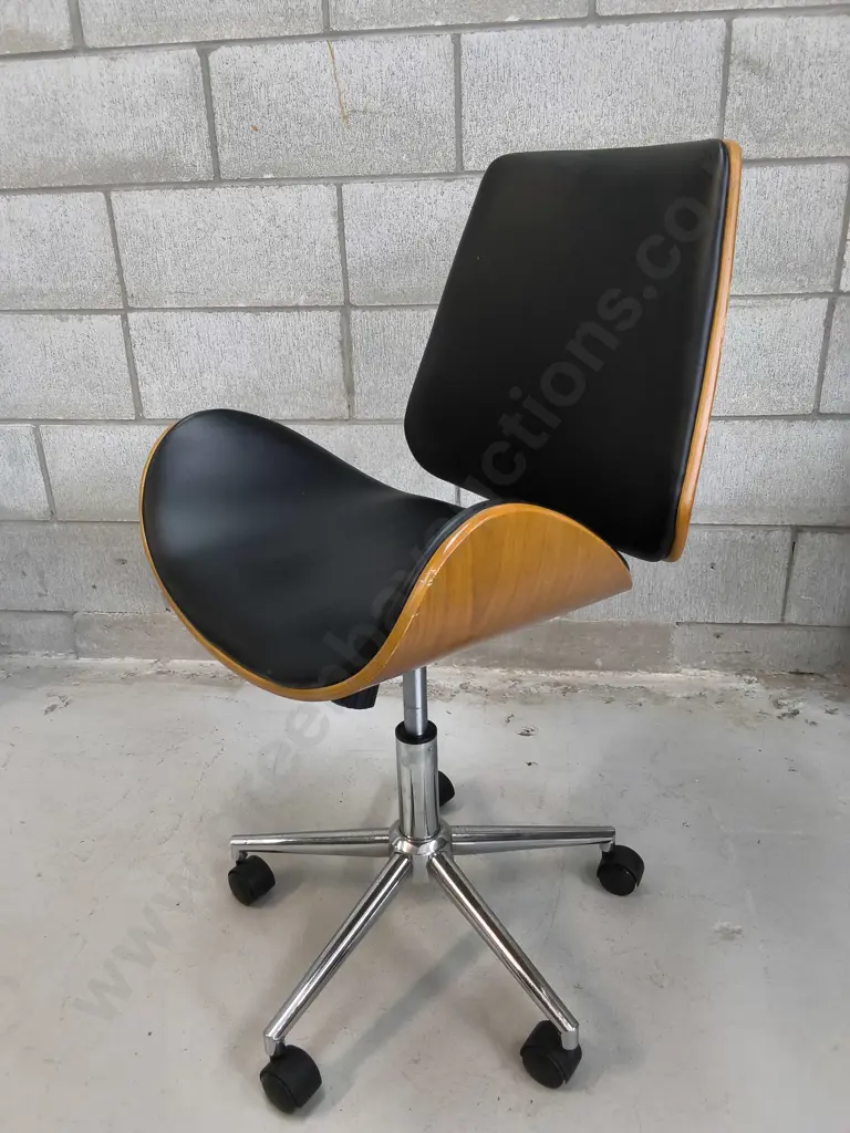 MID CENTURY MODERN STYLE BENTWOOD OFFICE CHAIR Image 1++
