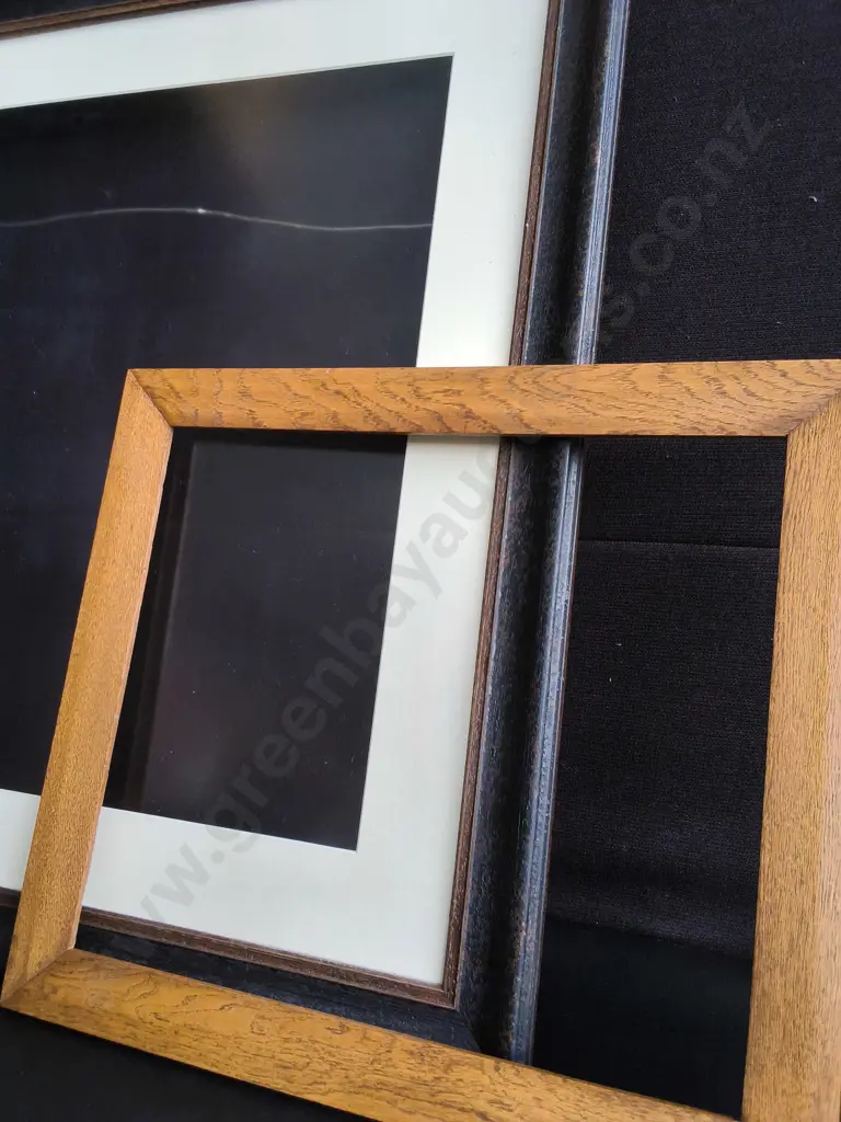 PAIR OF VINTAGE FRAMES, MISSING BACKING, TALLEST H 76 CM Image 1++