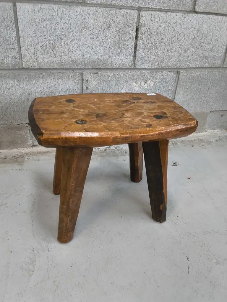 VINTAGE WOODEN PRIMITIVE LOW STOOL, H 31 CM Image 1++