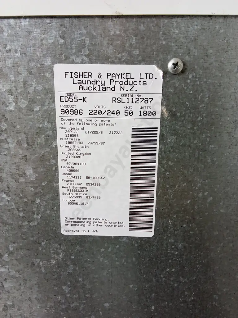 KELVINATOR AUTO SENSING DRYER, H 79CM X W 55CM X D 57CM Image 1++