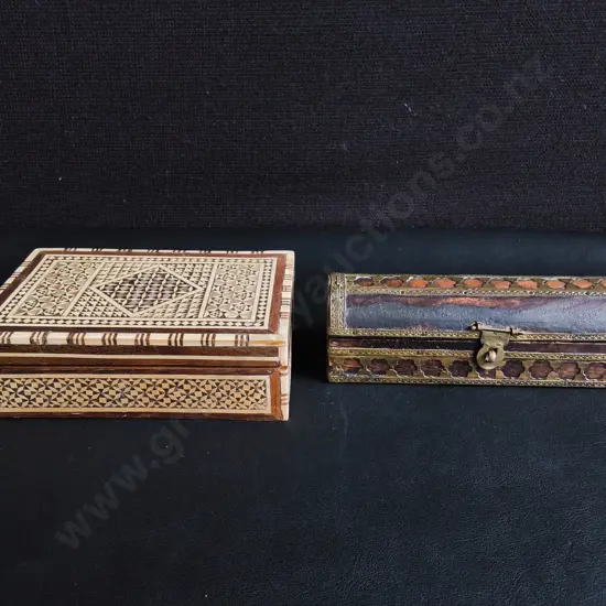 PAIR OF VINTAGE HAND CRAFTED BOXES, WIDEST W 18 CM